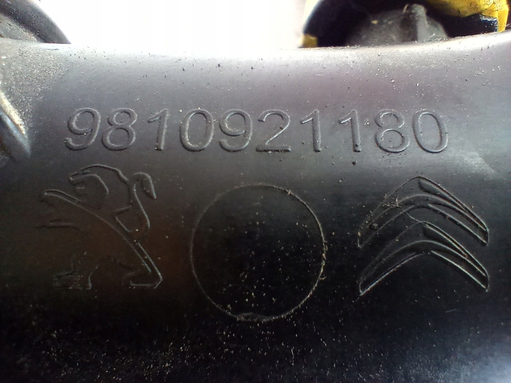 Peugeot rifter 1.5d пабтрубок  впускной труба 9810921180 Оригинал