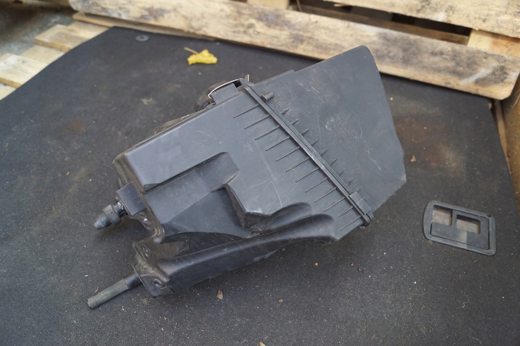 фото №7, Audi оригінальний номер 4f0133835ah корпус фільтра повітря