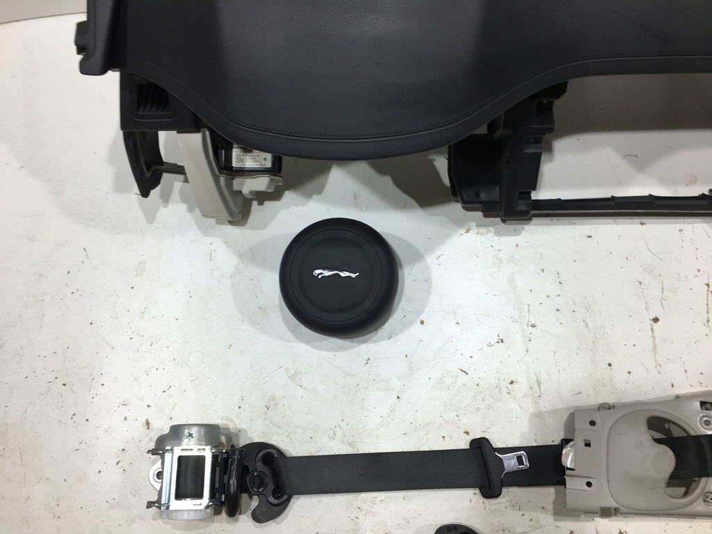 фото №7, Jaguar e-pace подушка безпеки панель приладів консоль подушки безпеки ремені