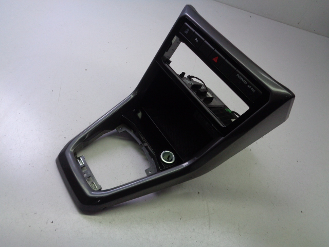 фото №1, Панель туннель зарядное устройство vw t-cross 2018-