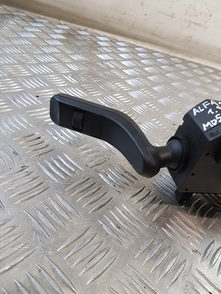 Перемикач підрульовий  стрічка 0265005499 01560722040 alfa romeo 159 європа в Україні