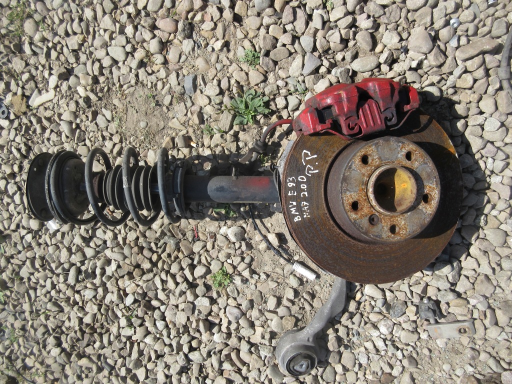Купити Поворотний кулак амортизатор правий перед e93 2.0 d m47