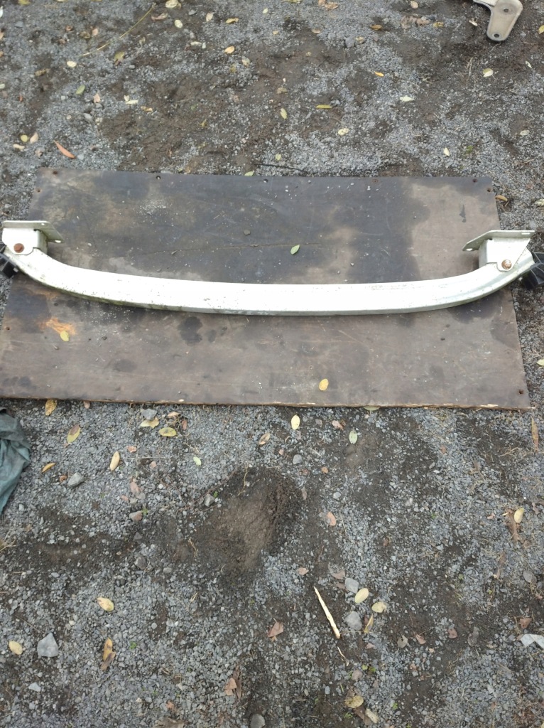 фото №1, Балка усилитель бампера задняя 8200021828 scenic ii