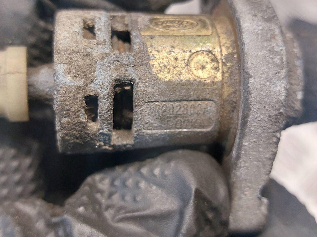 фото №9, Набір стартовий + замок капот ford mondeo mk3 1.8 16v 2s7a-12a650-afa