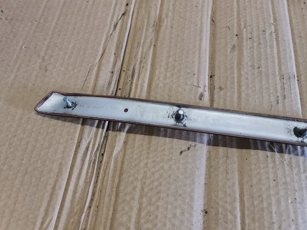 фото №10, Молдинг dekor правий перед audi a8 d2 4d0867410re