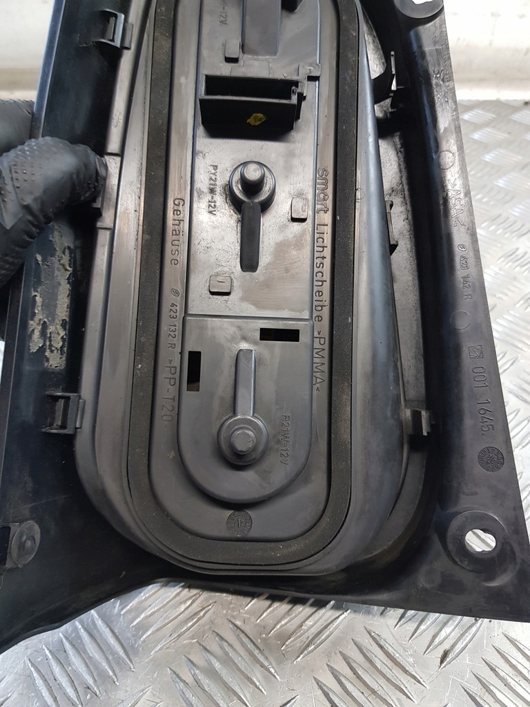 фото №11, Лампа права задня 423132r + захист лампи 423142r smart fortwo i 02r- europa