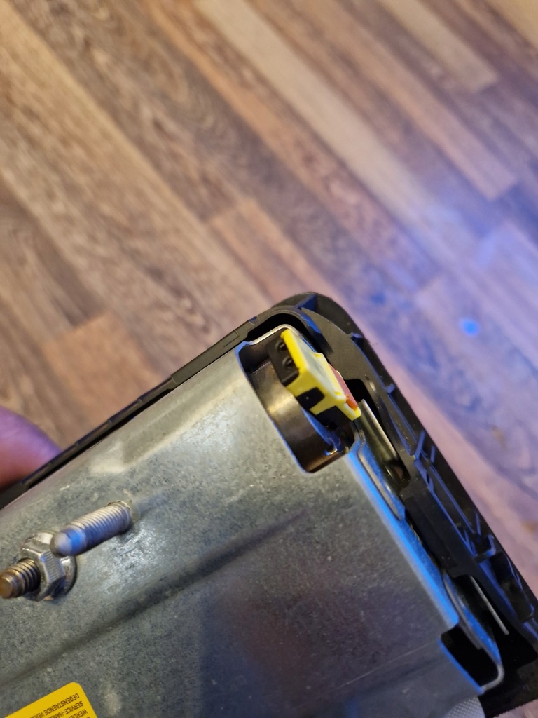 фото №5, Audi a4 b9 8w a5 8w подушка коленная пассажира