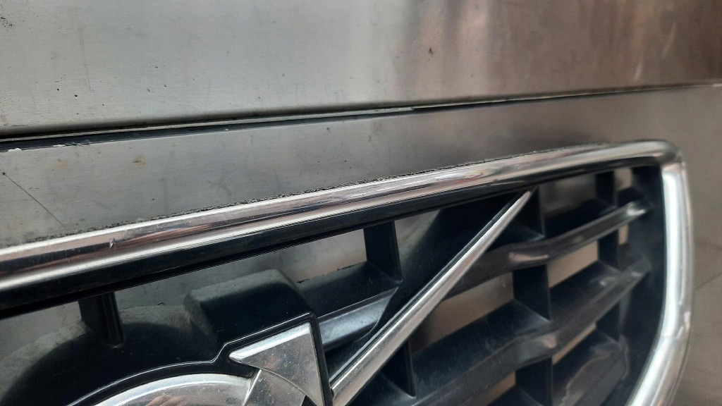 фото №8, Решётка радиатора решётка радиатора решётка радиатора оригинальный номер 31353120 volvo v40 ii 12-19r повреждённый