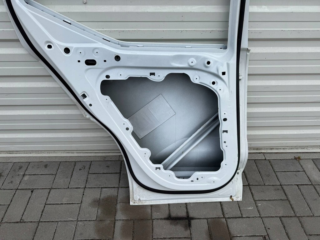 Двері ліва задній ліва задні volvo xc40 європа Оригінал