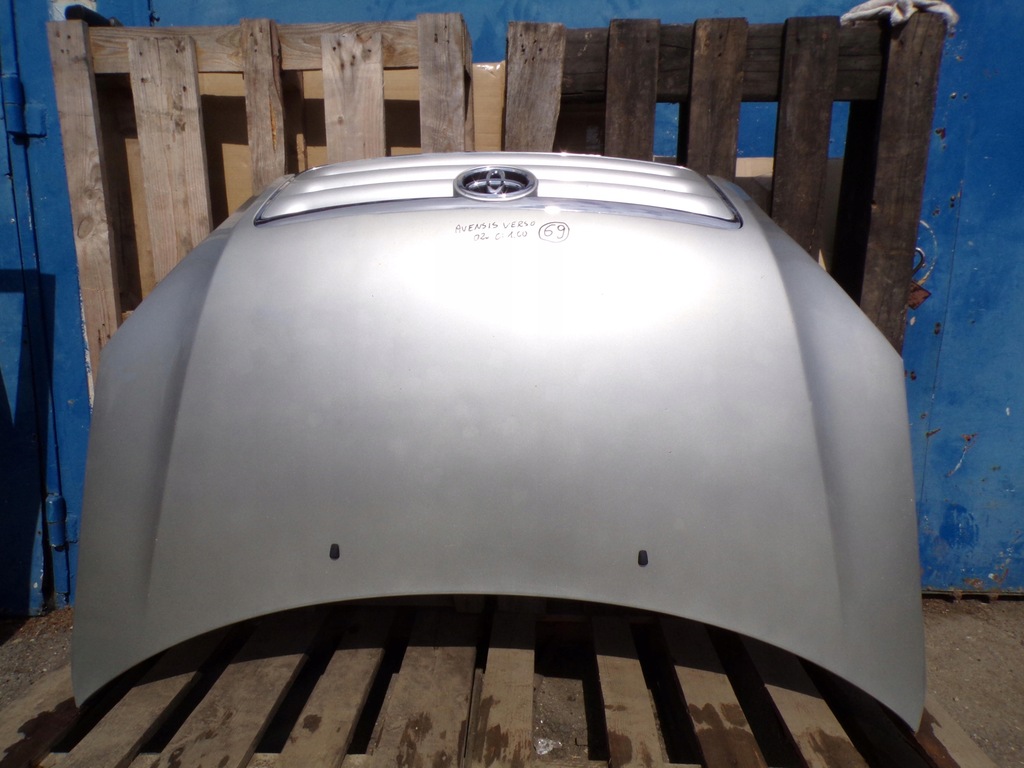 фото №1, Toyota avensis verso капот 1c0 шумоизоляция решётка радиатора