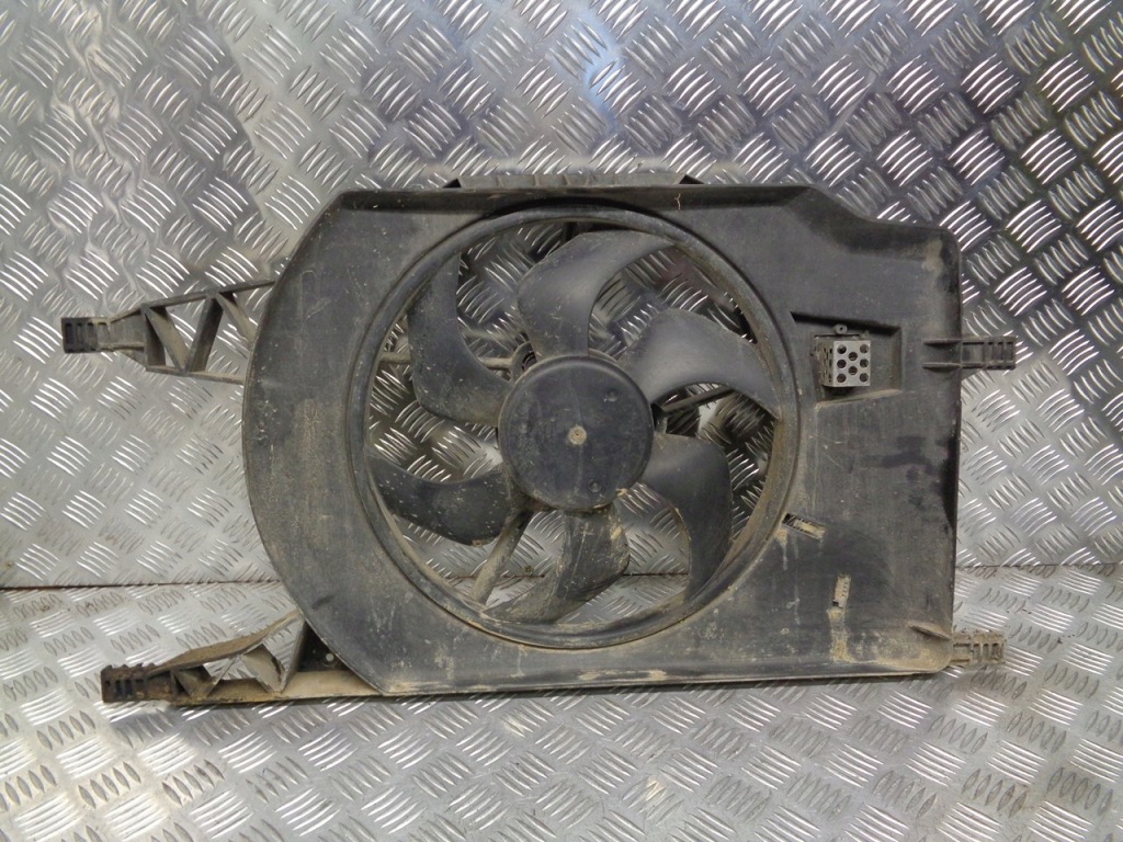 Купить Вентилятор радиатора laguna 2 1.9 dci 8200025635