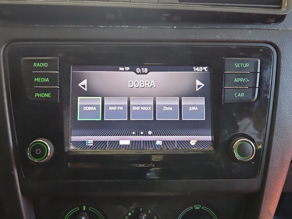 Купити Радіо заводський skoda rapid 5ja035871c радіопрогравач