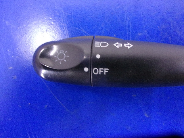 фото №3, Yaris verso i перемикач комбінований 2 перемикачі