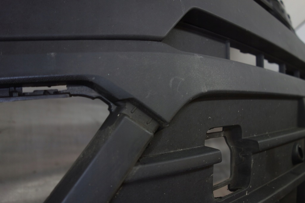 фото №11, Бампер перед vw crafter ii 12-22 6pdc радар 7c0807221a