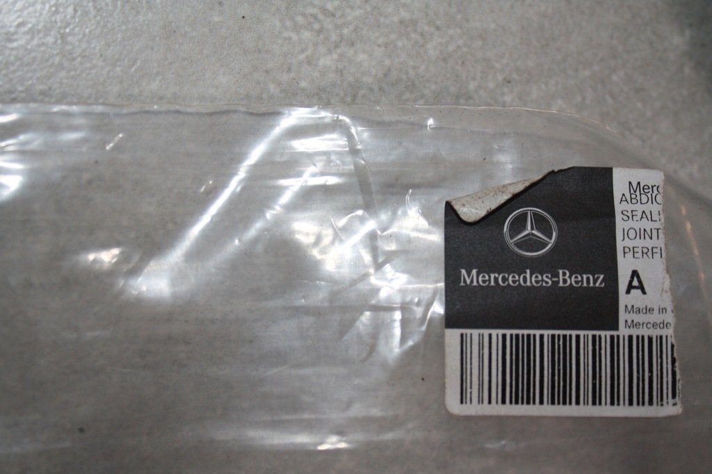 фото №7, Mercedes r172 молдинг стекло левый перед a1727200124