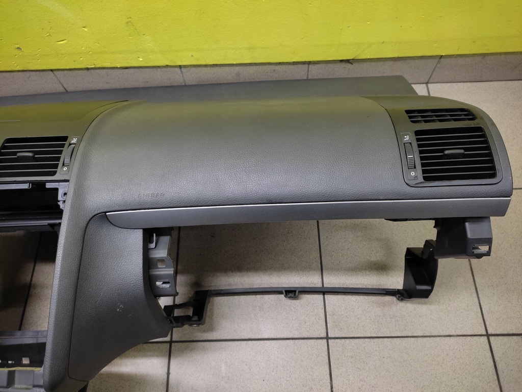 фото №13, Vw touran консоль приборная панель приборная панель ремни подушка безопасности