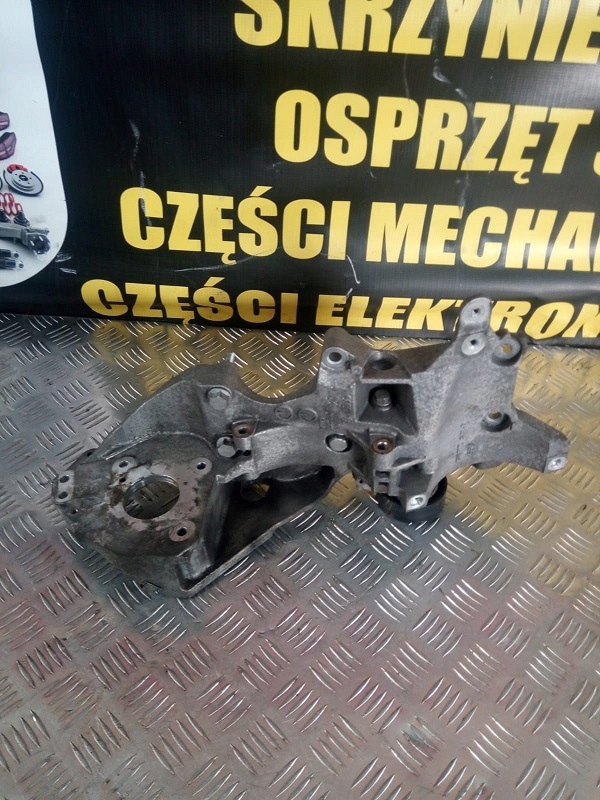 Купити Skoda seat vw 2.0tdi кронштейн генератора 03l903143k