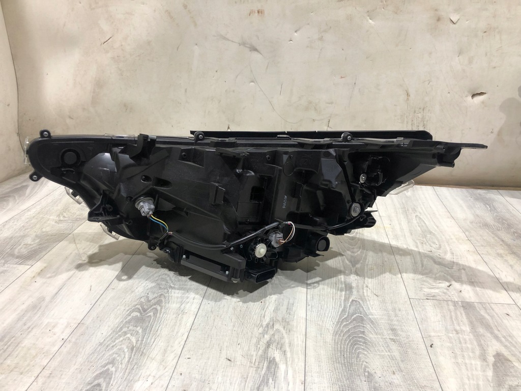 фото №11, Toyota rav4 v лампы фары полный