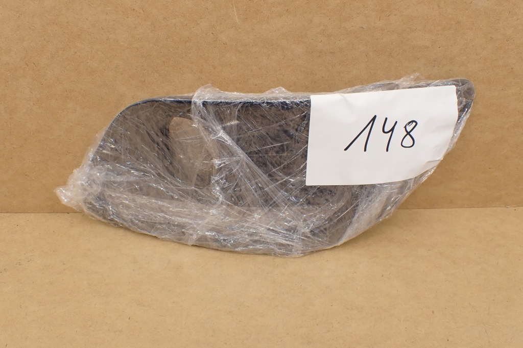 фото №12, Renault fluence lift 12- заглушка решётка бампера правая решётка радиатора 261a29196r