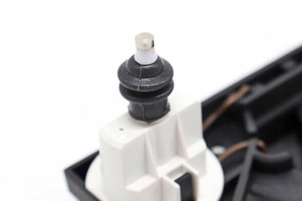 фото №12, Выключатель света тормоза land rover discovery ii 11.98-06.04 vemo