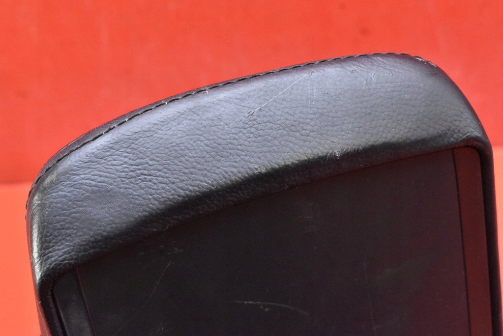 фото №7, Подлокотник кожаный 3t0864207b skoda superb 2 ii 08-13