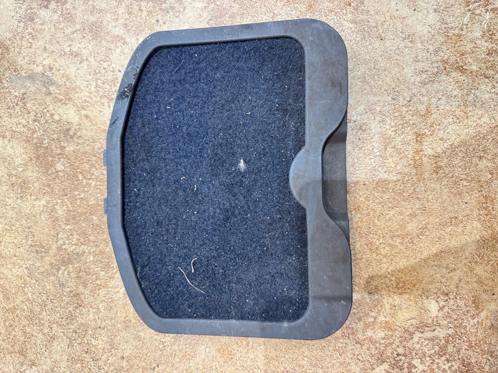 фото №1, Кришка бардачка підлога peugeot 1007