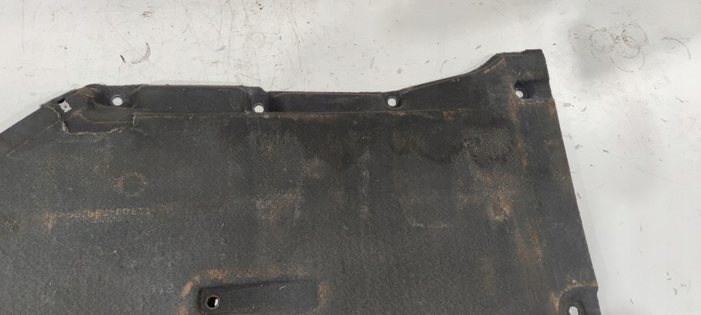 фото №8, Защита подвеска правая большая audi a4 b9 a5 8w 8w0825208