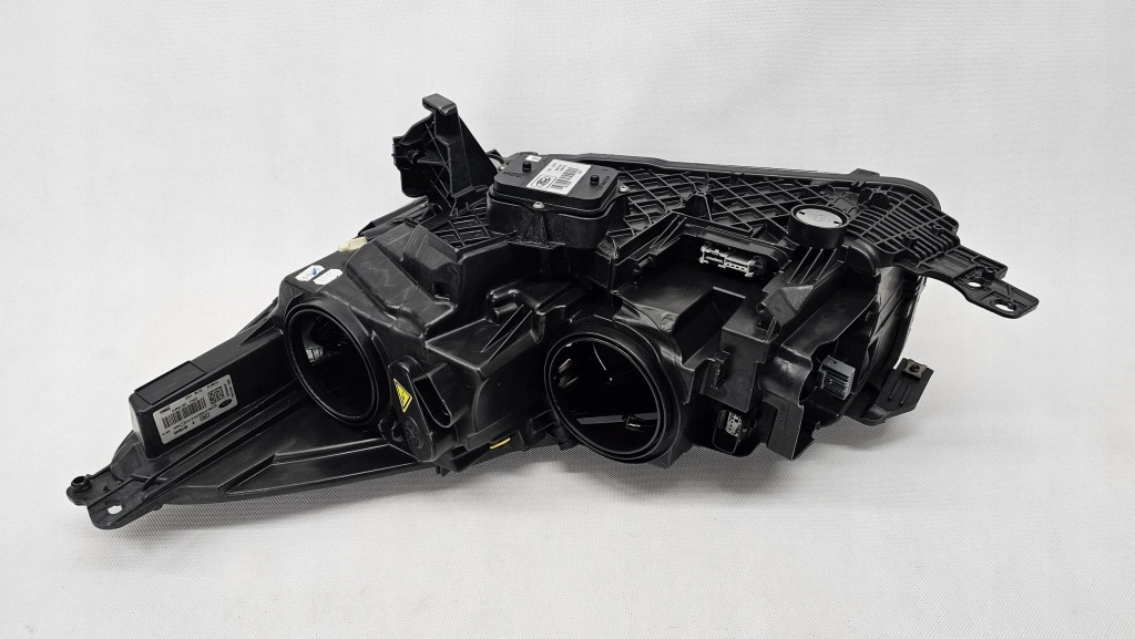 Ford kuga mk 2 рестайлинг  st фара перед правый  full led Цена