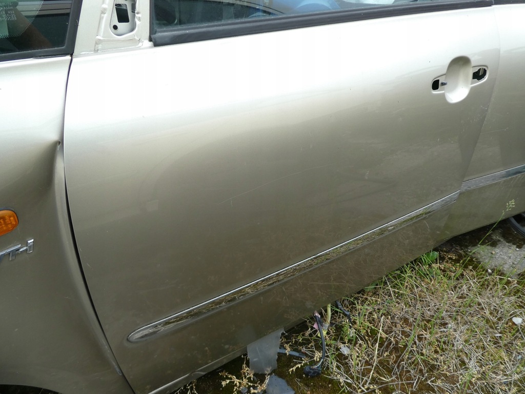 фото №1, Двері лівий перед toyota avensis verso 2003r.