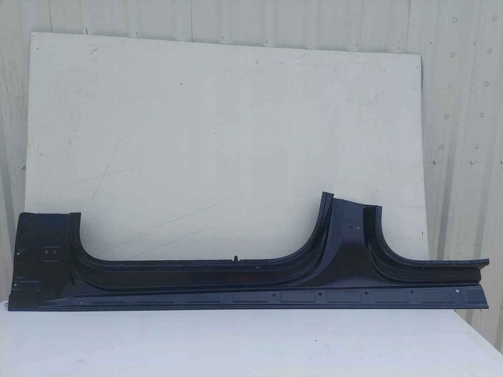 фото №7, Audi a6 c8 4k поріг правий обшивка nowe оригінальний номер