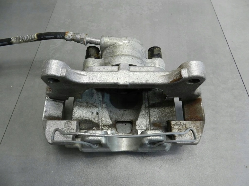 фото №9, Audi a5 8t супорт правий перед