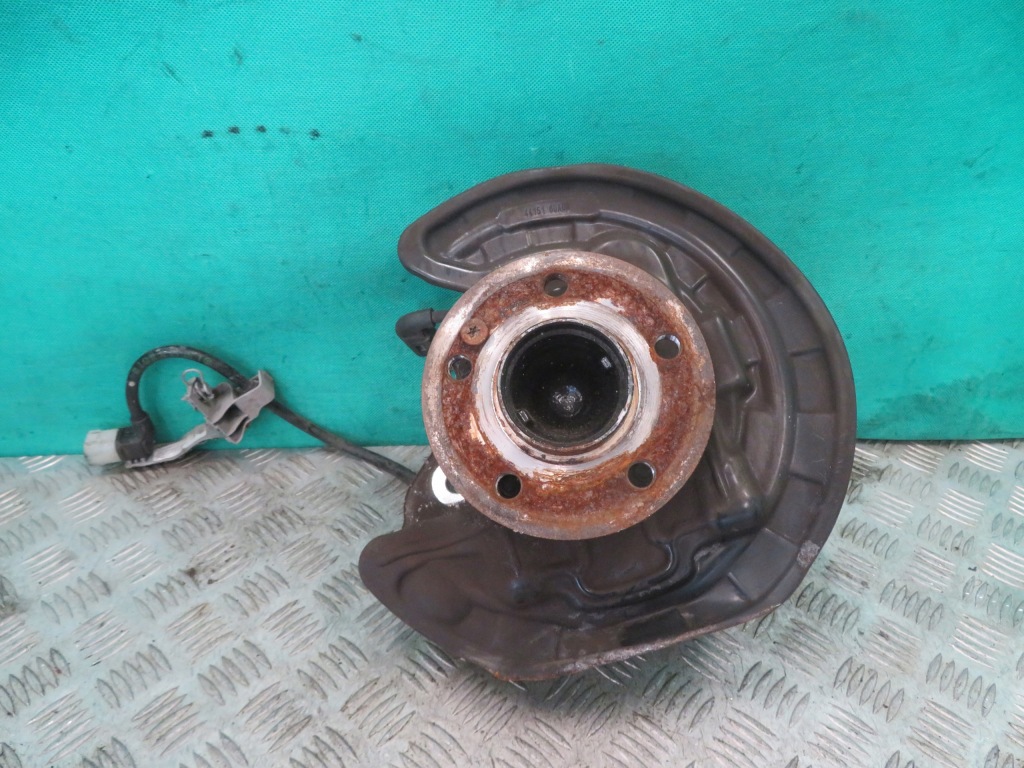 Купити Поворотний кулак ступиця правий задній mercedes w177 2.0 19r