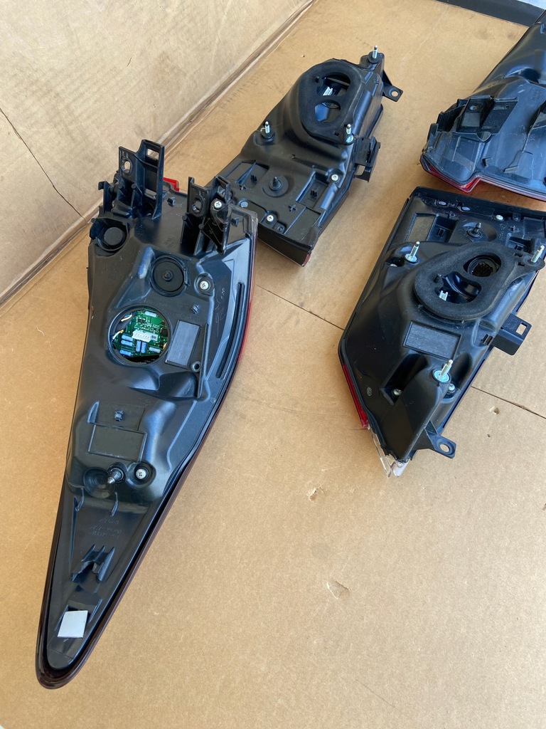 фото №3, Lexus rx iv 450h 15- лампа led задняя задняя правая w крышка w крыло