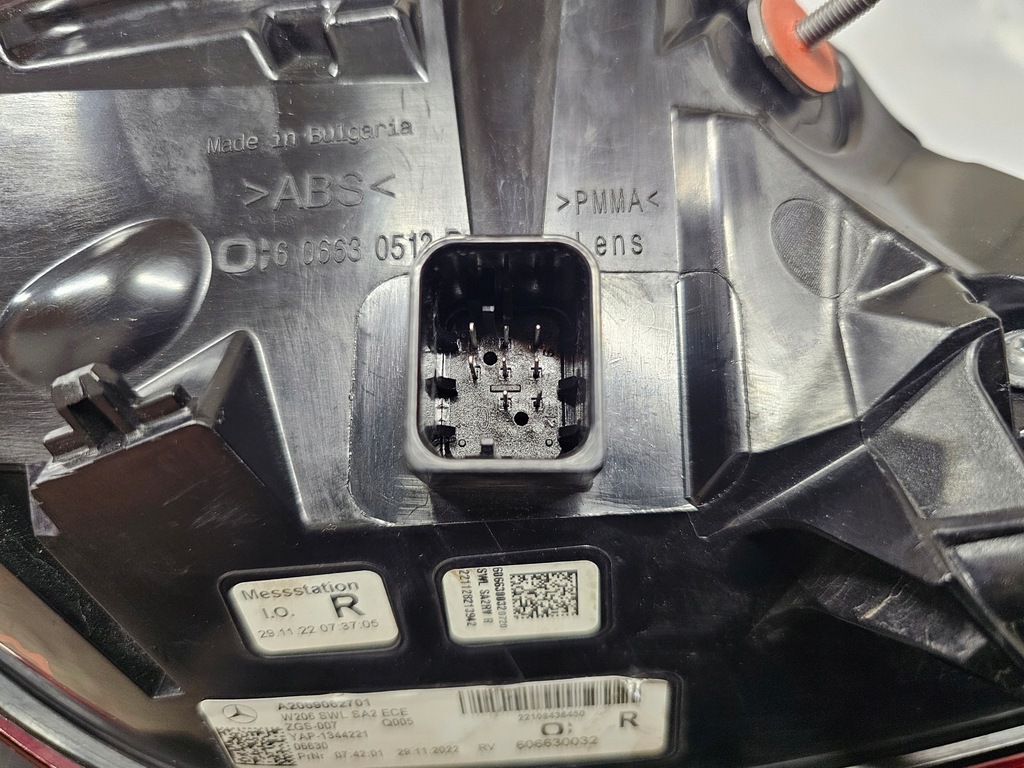 фото №16, Mercedes c-klasa w206 sedan 22r лампа права задня задня led a2069062701