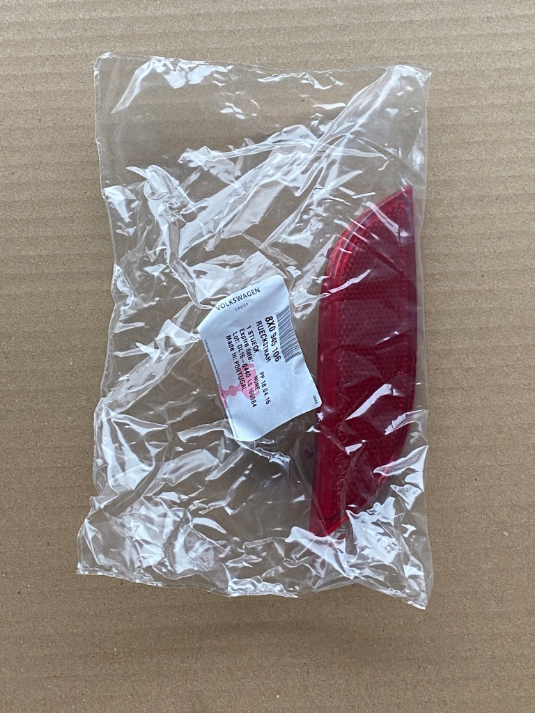 фото №1, Audi a1 8x 2011-2014 отражатель бампера правый задняя