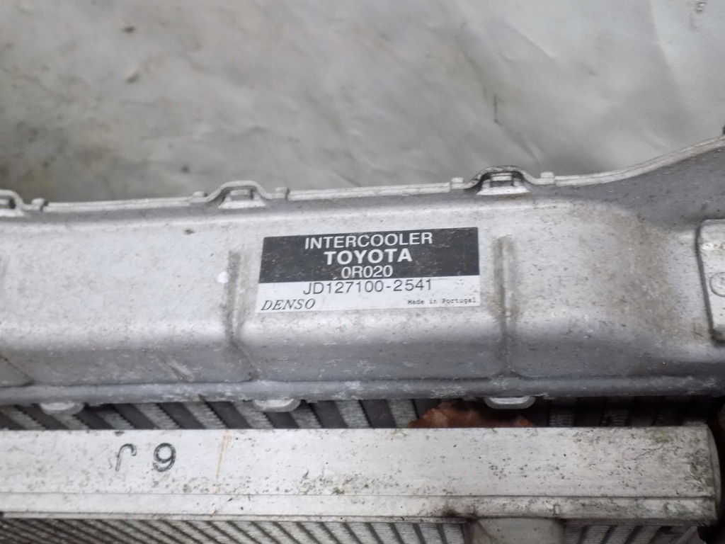 Auris 1 2.0 d4d радиатор кондиционера интеркулер с Разборки