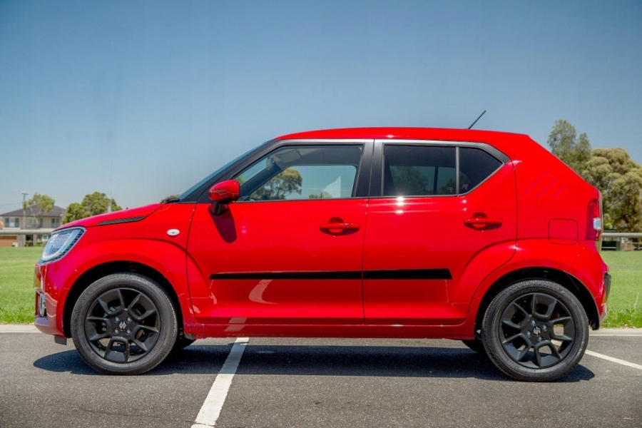 фото №2, Suzuki ignis 2017- хэтчбек накладки боковой дверь