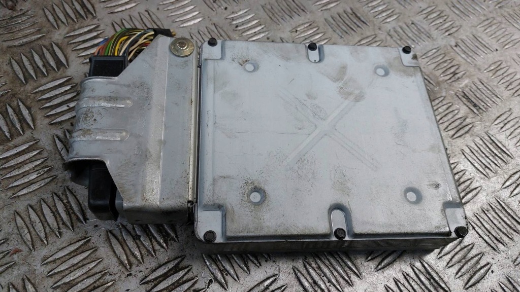 фото №5, Набор стартовый + замок капот ford focus mk1 lift