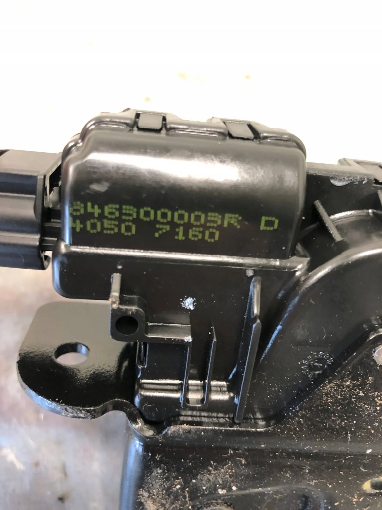 фото №3, Засов замок крышки багажника renault scenic iii 846300003r