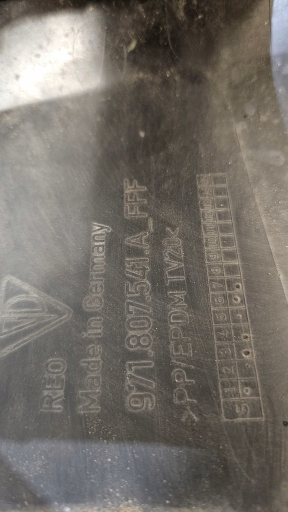 фото №14, Бампер перед porsche panamera turbo 971 накладка