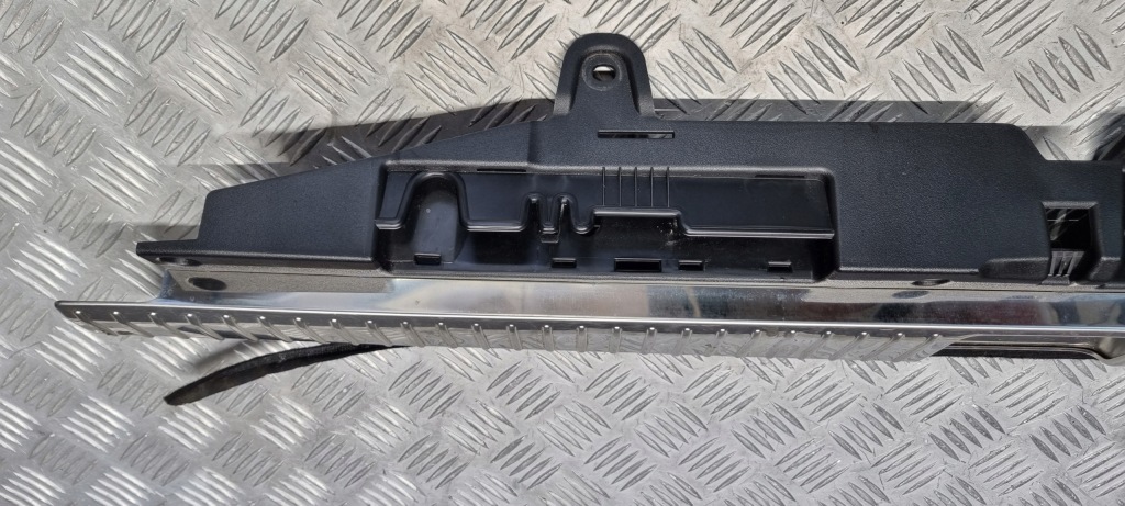 Купити Mercedes w213 захист поріг багажника a2136900141 a2136903601