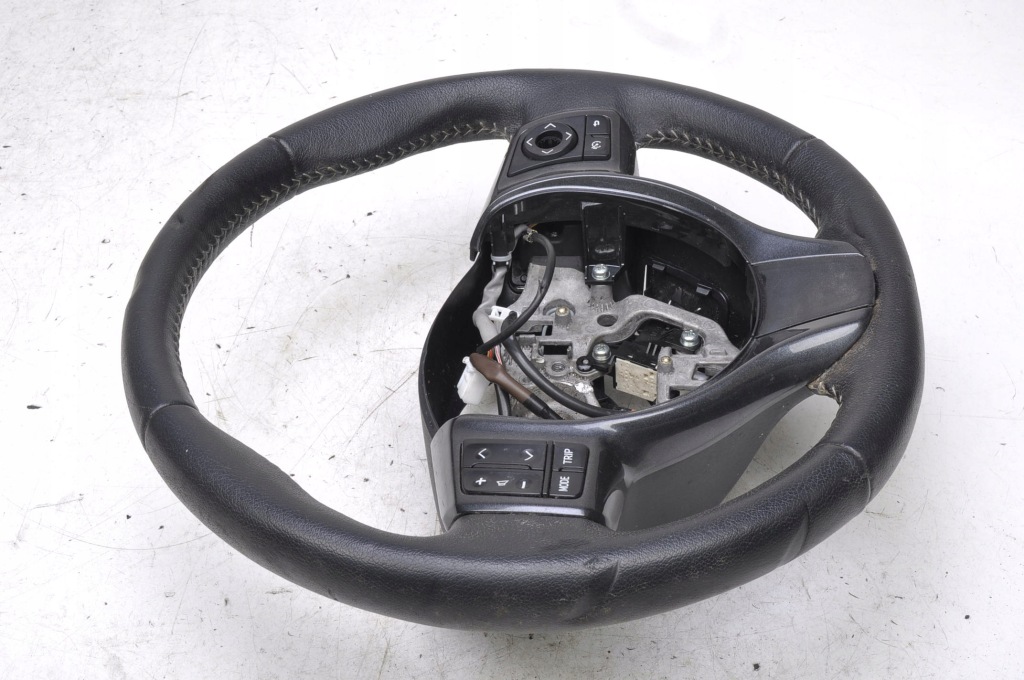 фото №11, Toyota yaris iii повітропровід шкіряний