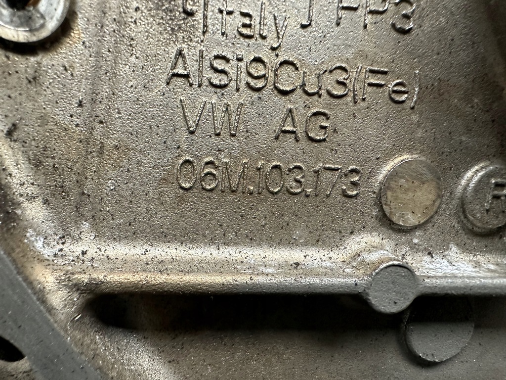 фото №6, Корпус розподільного валу porsche audi 4.0 tfsi 06m103173r