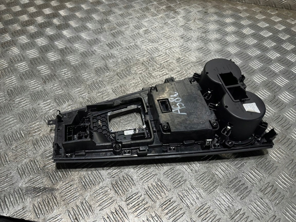 фото №5, Audi a4 b9 a5 8w рамка панель середній mmi гальмо 8w1864261c eu
