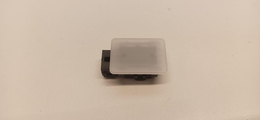 фото №1, Audi q3 лампа кабины салона 83a919390d