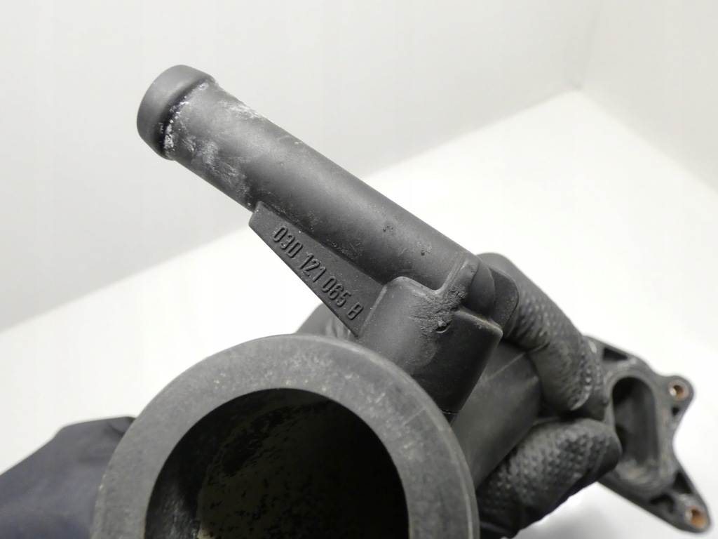 фото №15, Корпус термостата магістраль wody skoda fabia i 1.2 54km awy 99-08