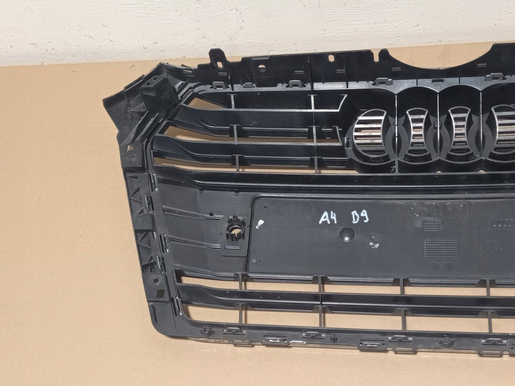 фото №10, Решітка радіатора audi a4 b9 8w0 решітка радіатора 2015 - 2019