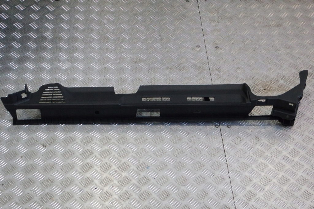 Елементи багажника оббивка обшивка lamborghini urus в Україні