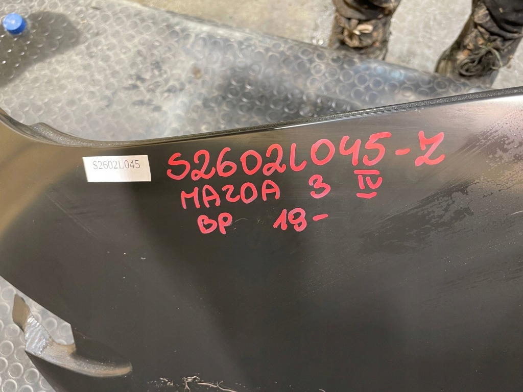 Купити Mazda 3 bp iv 4 19- hb чверть обшивка крила правий задня задній