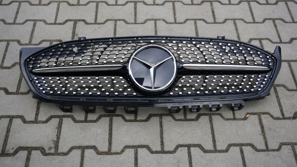 фото №1, Mercedes cla 118 amg - решётка радиатора решётка радиатора радиатора